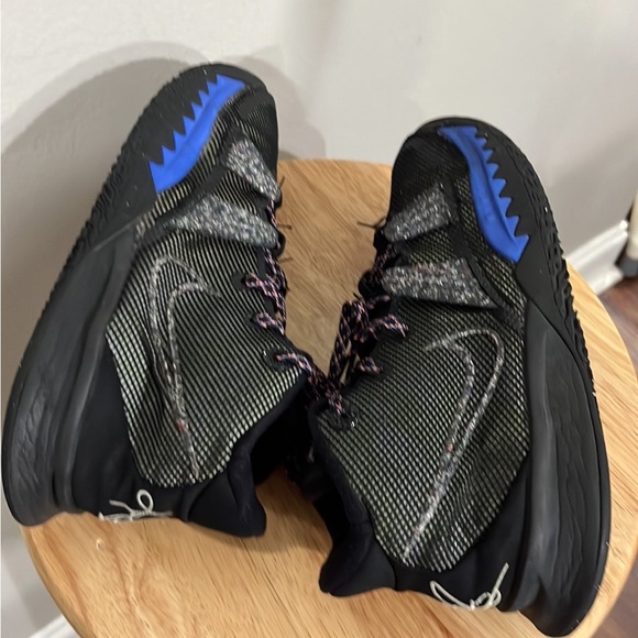 Nike kyrie - Picture 4 of 6